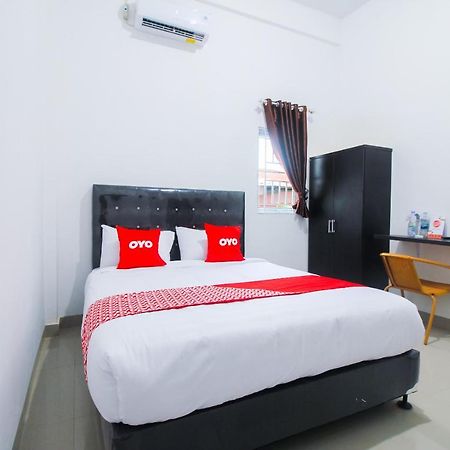 Oyo 1653 Fajar Residence Pekanbaru Extérieur photo