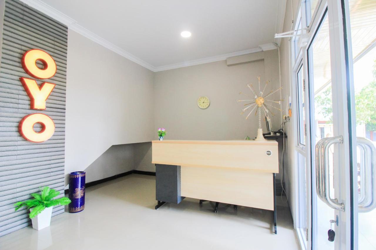 Oyo 1653 Fajar Residence Pekanbaru Extérieur photo