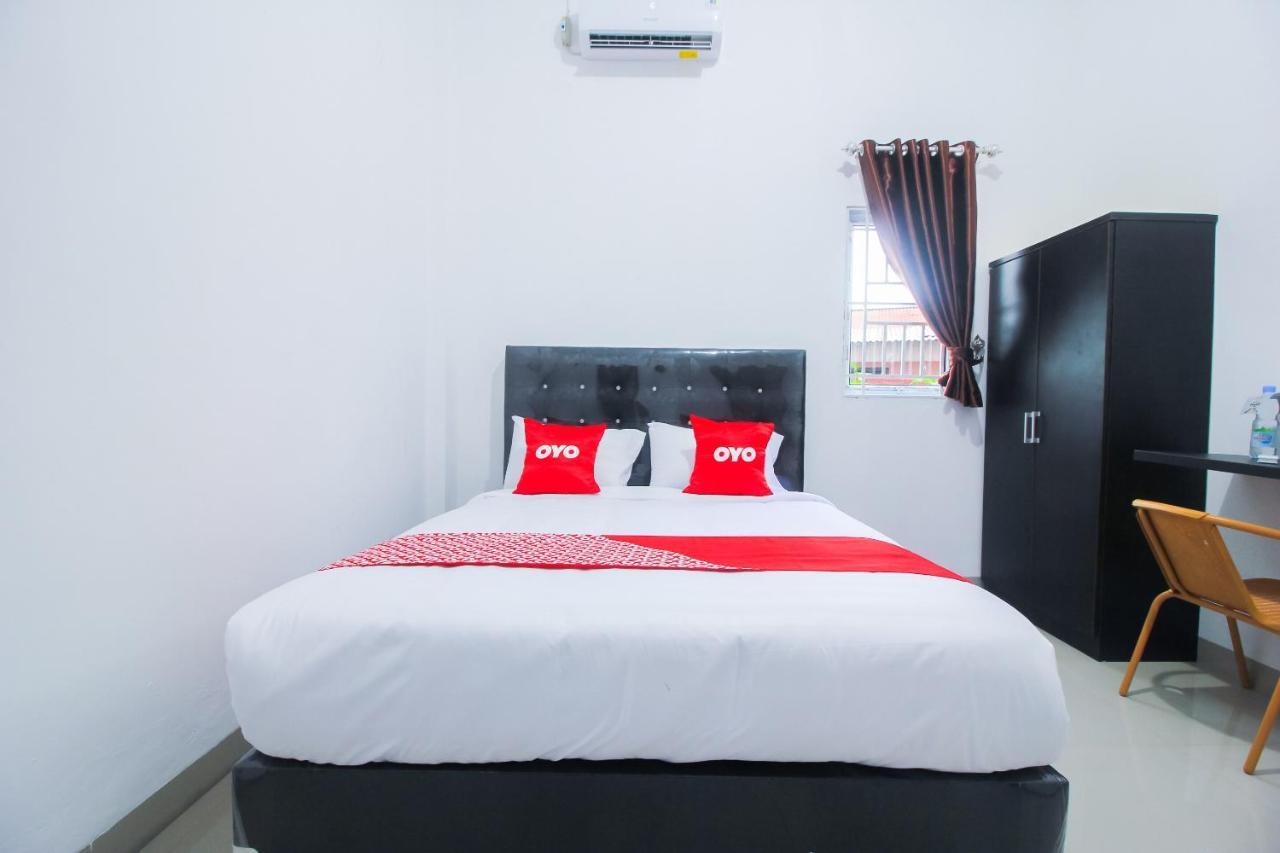 Oyo 1653 Fajar Residence Pekanbaru Extérieur photo