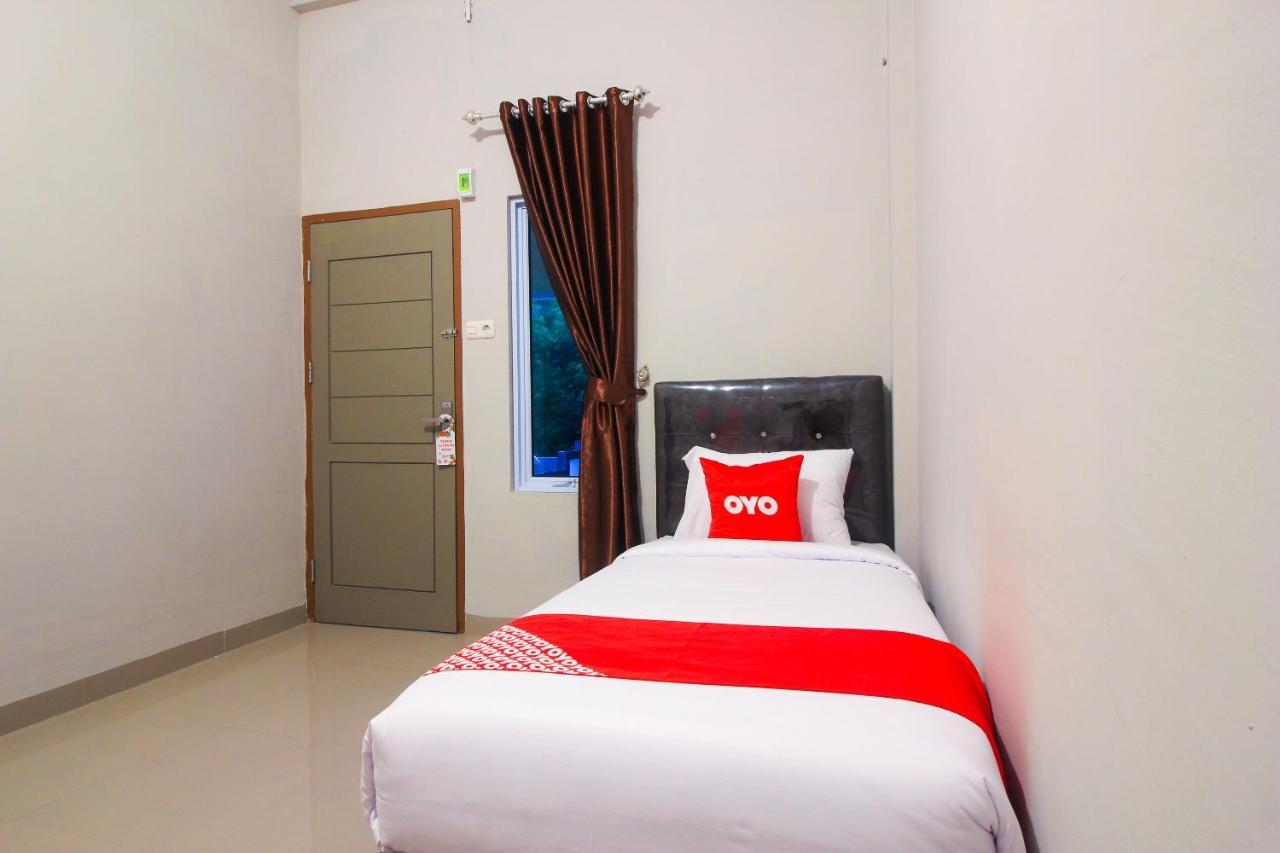 Oyo 1653 Fajar Residence Pekanbaru Extérieur photo