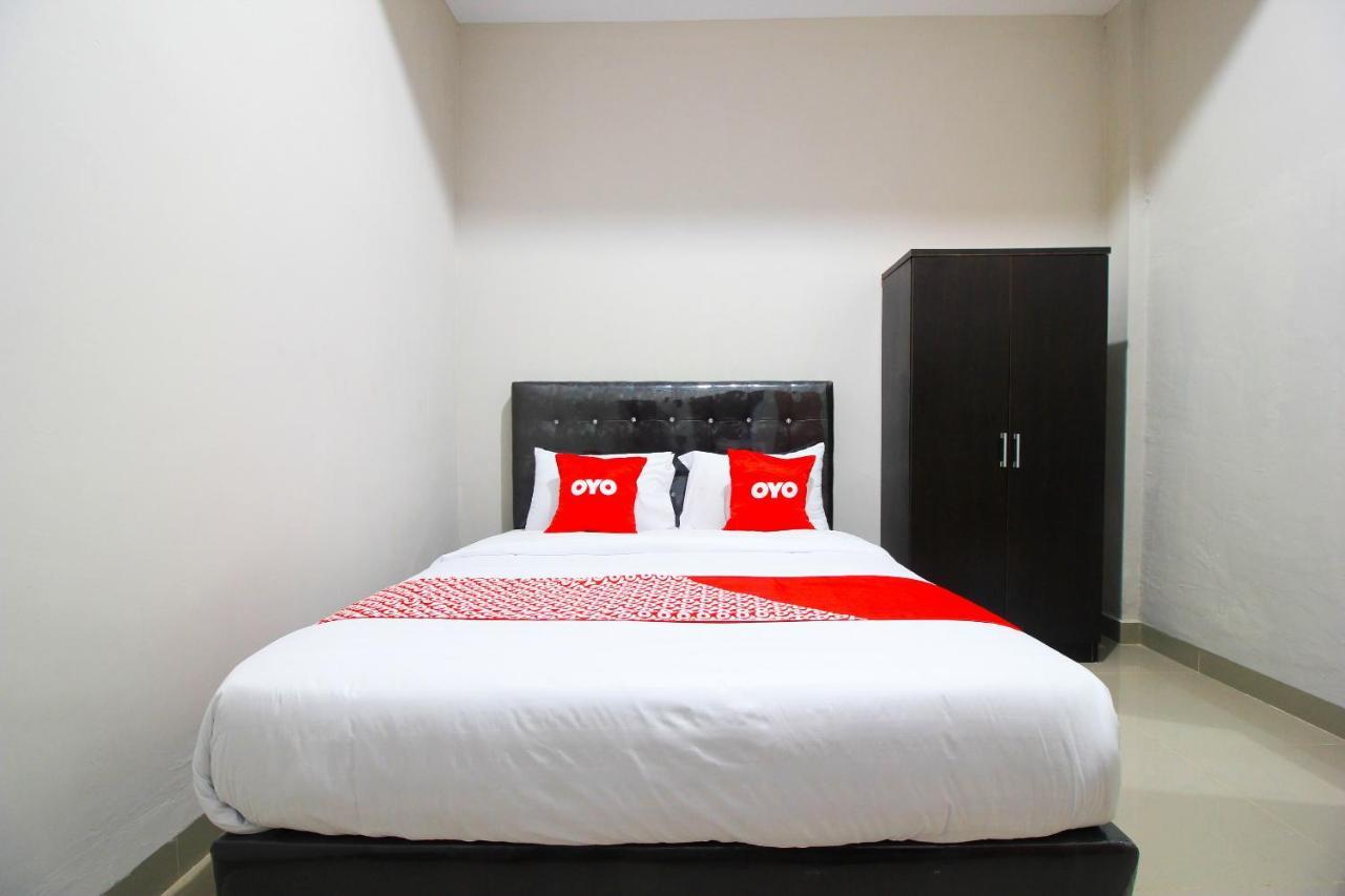 Oyo 1653 Fajar Residence Pekanbaru Extérieur photo