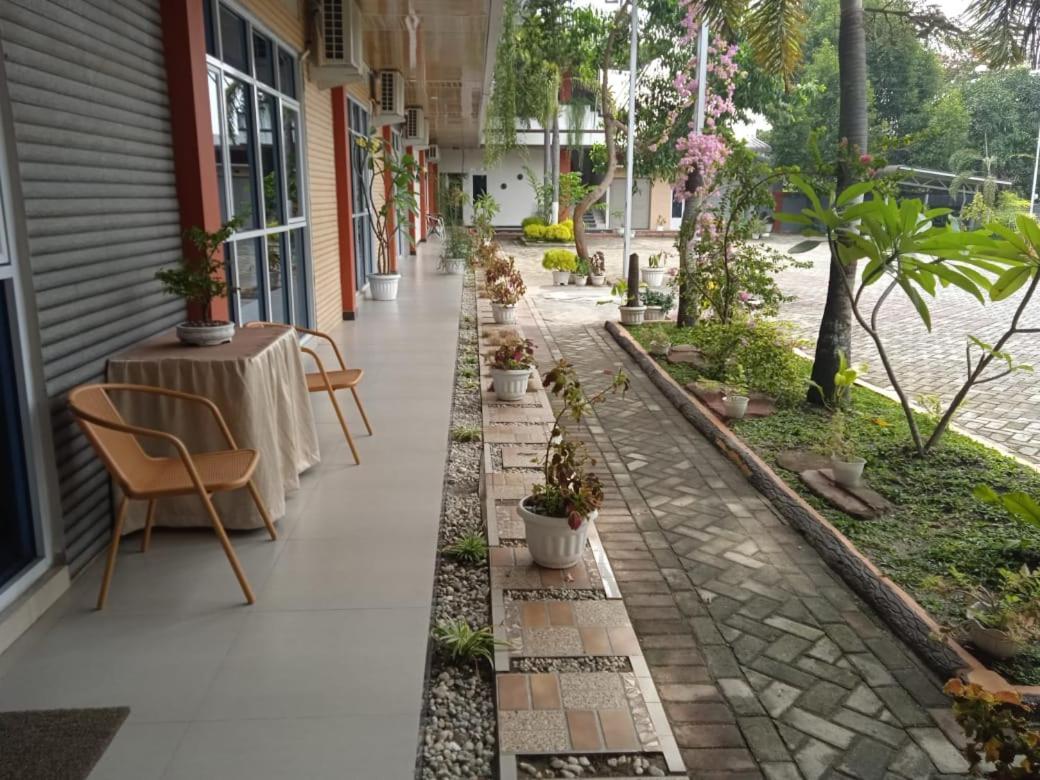 Oyo 1653 Fajar Residence Pekanbaru Extérieur photo