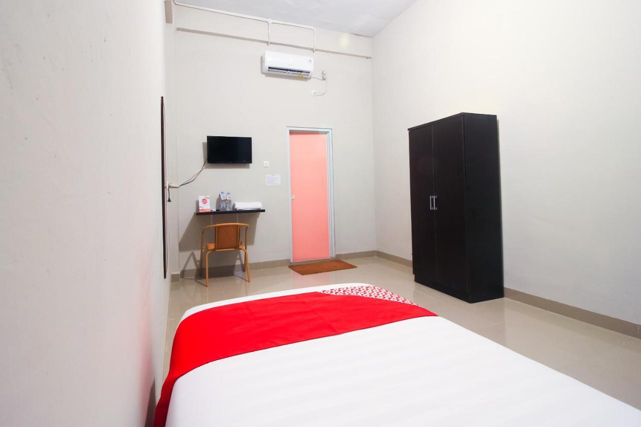Oyo 1653 Fajar Residence Pekanbaru Extérieur photo