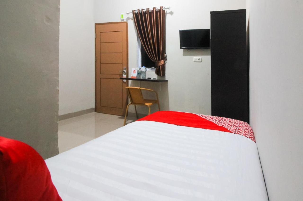Oyo 1653 Fajar Residence Pekanbaru Extérieur photo