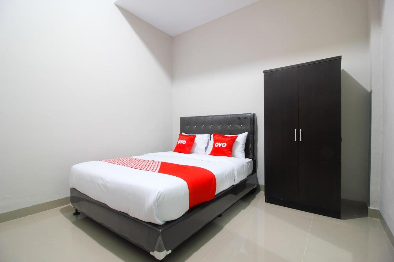 Oyo 1653 Fajar Residence Pekanbaru Extérieur photo