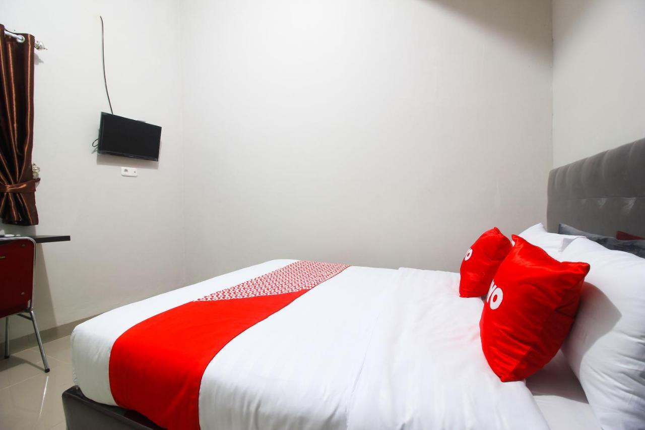 Oyo 1653 Fajar Residence Pekanbaru Extérieur photo