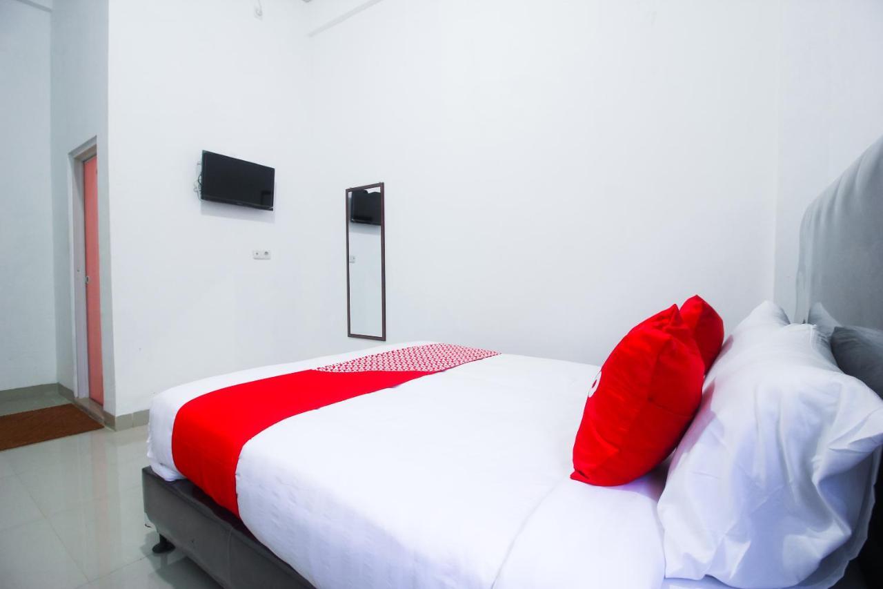 Oyo 1653 Fajar Residence Pekanbaru Extérieur photo