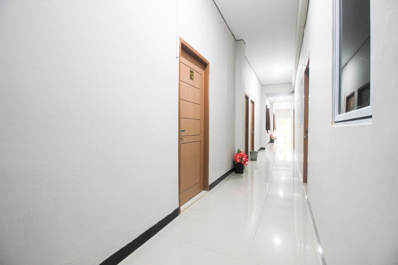 Oyo 1653 Fajar Residence Pekanbaru Extérieur photo